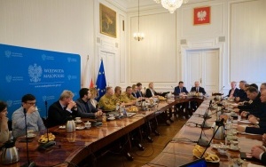 WSTĘPNE WYNIKI ROZSZERZONYCH BADAŃ POWIERZCHNI GRUNTU W TRZEBINI - POSIEDZENIE WOJEWÓDZKIEGO ZESPOŁU ZARZĄDZANIA KRYZYSOWEGO (2)