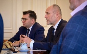 WSTĘPNE WYNIKI ROZSZERZONYCH BADAŃ POWIERZCHNI GRUNTU W TRZEBINI - POSIEDZENIE WOJEWÓDZKIEGO ZESPOŁU ZARZĄDZANIA KRYZYSOWEGO (3)