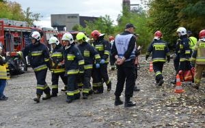 Przenoszenie ofiar do punktu triage'u