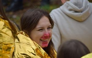 Poszkodowani i ratownicy