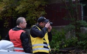 Poszkodowani i ratownicy