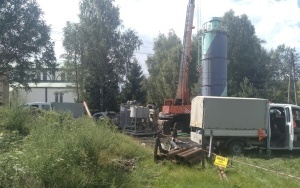 W TRZEBINI KONTYNUOWANE SĄ PRACE STABILIZUJĄCE GRUNT (4)