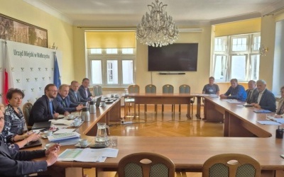 DAROWIZNY: PORA NA WAŁBRZYCH (1)