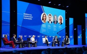 W CENTRUM GOSPODARCZYCH DEBAT (7)